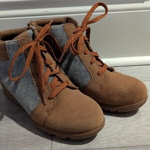 Sorel Evie Ankle Lace Up Wedge Booties